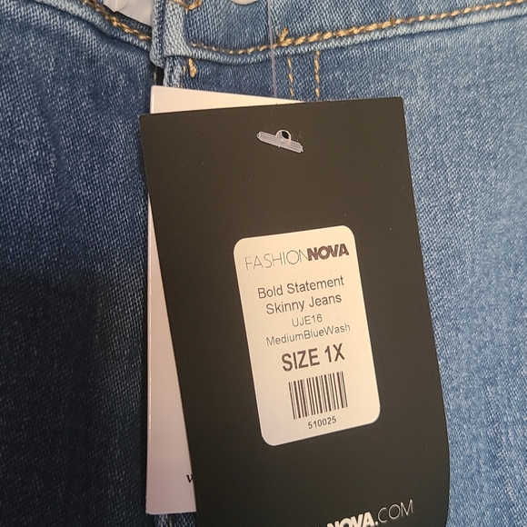 SZ 1X FASHION NOVA JEANS NWT - Picture 3 of 3